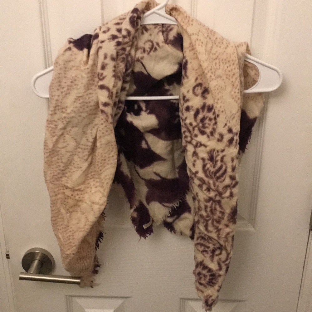 Matta Wool Blend Woodblock printed square scarf